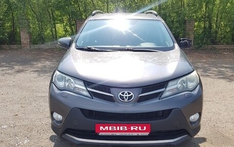 Toyota RAV4, 2015 год, 1 550 000 рублей, 2 фотография