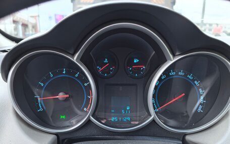 Chevrolet Cruze II, 2013 год, 610 000 рублей, 3 фотография