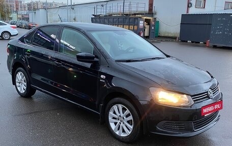 Volkswagen Polo VI (EU Market), 2013 год, 600 000 рублей, 2 фотография