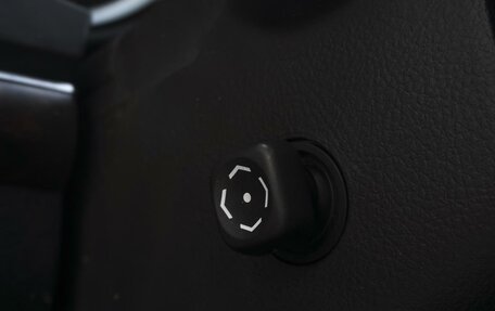 Toyota Land Cruiser 200, 2008 год, 2 599 000 рублей, 22 фотография