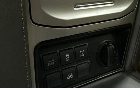 Toyota Land Cruiser Prado 150 рестайлинг 2, 2021 год, 5 899 888 рублей, 28 фотография