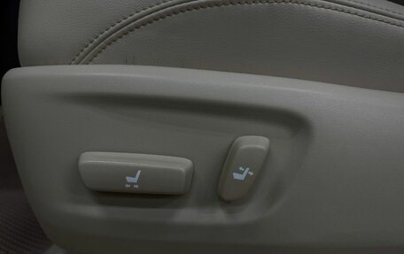 Toyota Land Cruiser Prado 150 рестайлинг 2, 2021 год, 5 899 888 рублей, 30 фотография