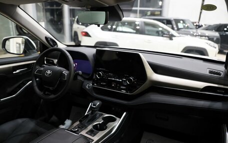 Toyota Highlander, 2025 год, 6 500 000 рублей, 10 фотография