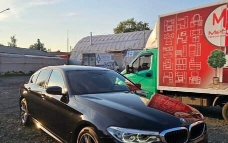 BMW 5 серия, 2018 год, 2 950 000 рублей, 3 фотография
