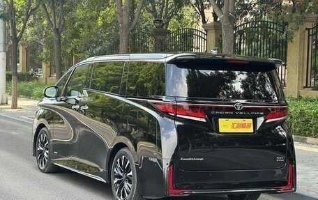 Toyota Vellfire, 2023 год, 16 700 000 рублей, 2 фотография