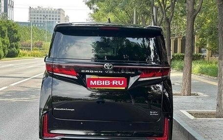 Toyota Vellfire, 2023 год, 16 700 000 рублей, 6 фотография