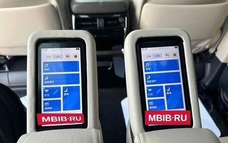 Toyota Vellfire, 2023 год, 16 700 000 рублей, 17 фотография