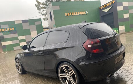 BMW 1 серия, 2011 год, 650 000 рублей, 4 фотография