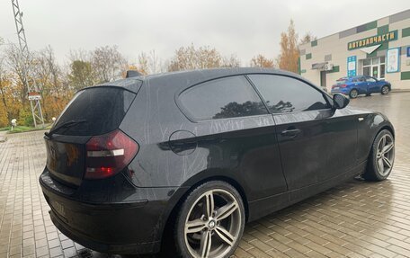 BMW 1 серия, 2011 год, 650 000 рублей, 6 фотография