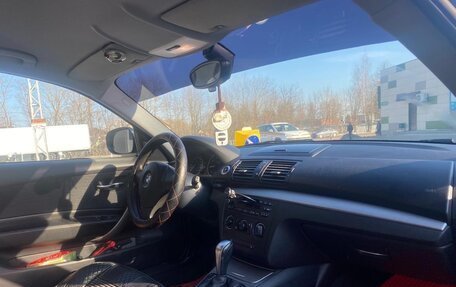 BMW 1 серия, 2011 год, 650 000 рублей, 21 фотография