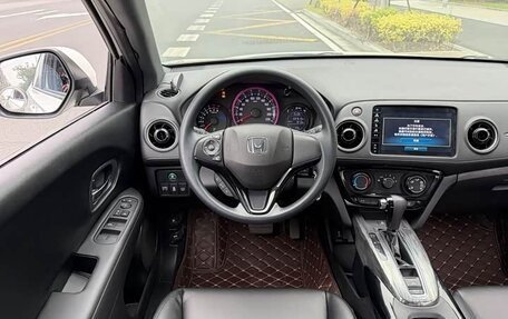 Honda HR-V II, 2021 год, 1 600 000 рублей, 10 фотография