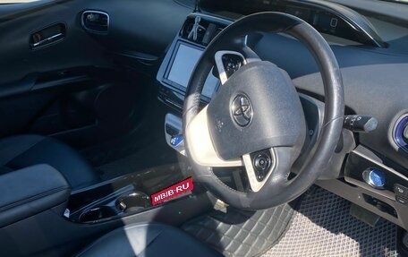Toyota Prius IV XW50, 2016 год, 1 580 000 рублей, 17 фотография