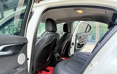 BMW 1 серия, 2022 год, 1 500 000 рублей, 8 фотография