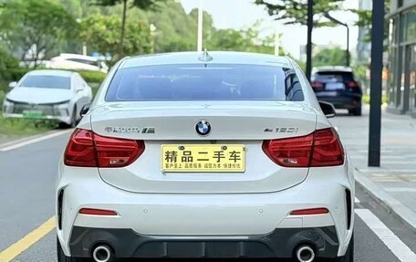 BMW 1 серия, 2022 год, 1 500 000 рублей, 4 фотография