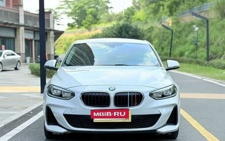 BMW 1 серия, 2022 год, 1 500 000 рублей, 2 фотография