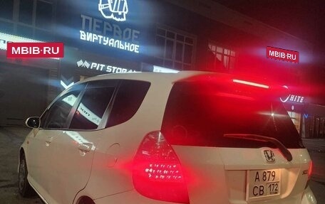 Honda Fit III, 2006 год, 570 000 рублей, 2 фотография