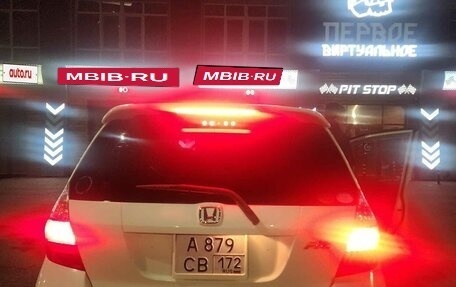 Honda Fit III, 2006 год, 570 000 рублей, 3 фотография