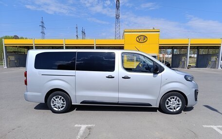 Peugeot Traveller I, 2022 год, 3 295 000 рублей, 6 фотография