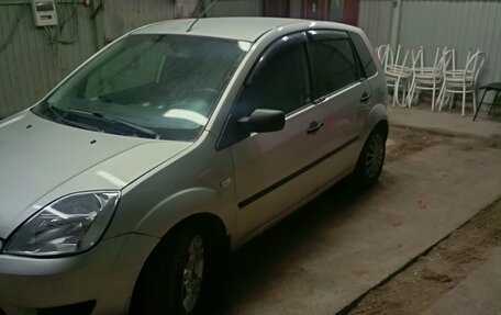 Ford Fiesta, 2004 год, 300 000 рублей, 4 фотография