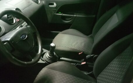 Ford Fiesta, 2004 год, 300 000 рублей, 6 фотография