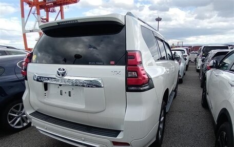 Toyota Land Cruiser Prado 150 рестайлинг 2, 2022 год, 3 980 007 рублей, 4 фотография