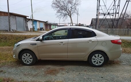 KIA Rio III рестайлинг, 2013 год, 880 000 рублей, 7 фотография