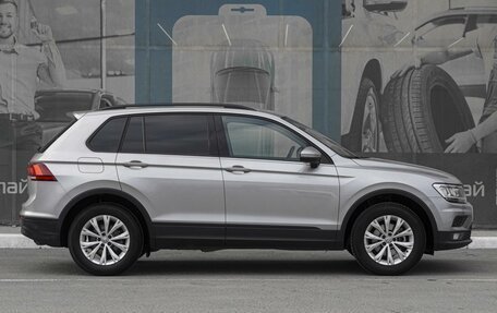 Volkswagen Tiguan II, 2019 год, 2 449 000 рублей, 5 фотография