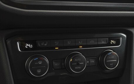 Volkswagen Tiguan II, 2019 год, 2 449 000 рублей, 12 фотография