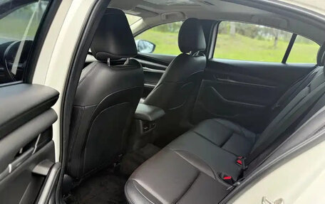 Mazda 3, 2021 год, 1 650 000 рублей, 6 фотография