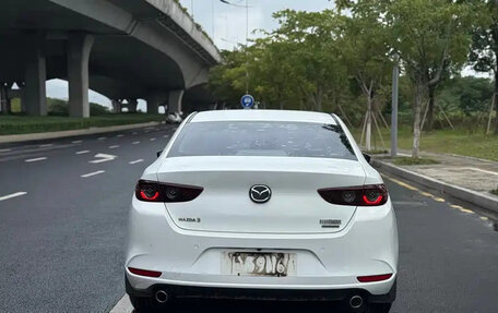 Mazda 3, 2021 год, 1 650 000 рублей, 13 фотография