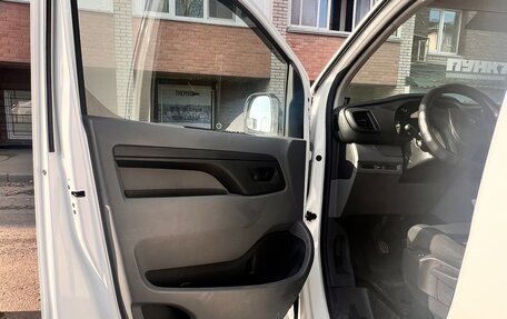 Peugeot Expert, 2021 год, 2 390 000 рублей, 19 фотография