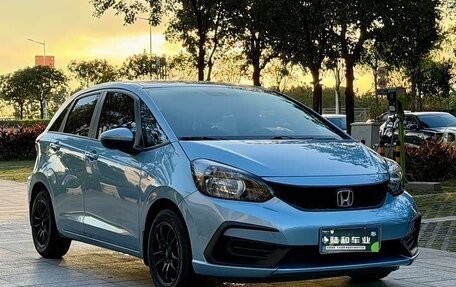 Honda Fit, 2021 год, 1 500 000 рублей, 2 фотография