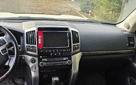 Toyota Land Cruiser 200, 2015 год, 4 250 000 рублей, 4 фотография