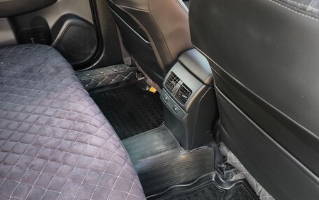 Subaru Outback IV рестайлинг, 2016 год, 2 400 000 рублей, 28 фотография