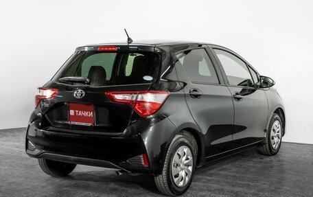 Toyota Vitz, 2018 год, 930 000 рублей, 3 фотография