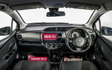 Toyota Vitz, 2018 год, 930 000 рублей, 8 фотография