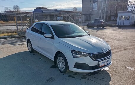 Skoda Rapid II, 2021 год, 1 360 000 рублей, 2 фотография