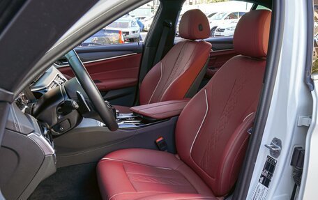 BMW 5 серия, 2023 год, 5 650 000 рублей, 10 фотография