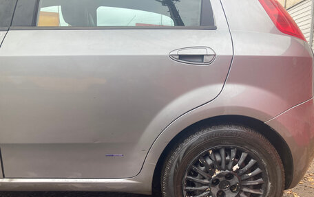 Fiat Punto III Punto Evo рестайлинг, 2006 год, 350 000 рублей, 18 фотография