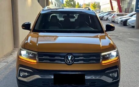 Volkswagen T-Cross I, 2022 год, 1 692 000 рублей, 2 фотография