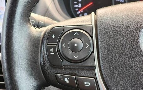 Toyota Noah III, 2021 год, 1 850 000 рублей, 13 фотография