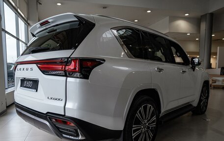 Lexus LX, 2024 год, 23 990 000 рублей, 5 фотография