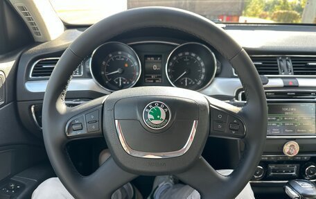 Skoda Superb III рестайлинг, 2011 год, 895 000 рублей, 14 фотография