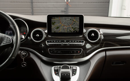 Mercedes-Benz V-Класс, 2016 год, 4 050 000 рублей, 19 фотография