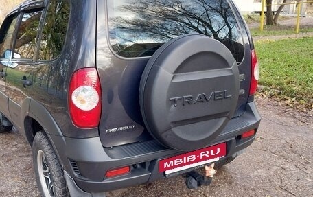 Chevrolet Niva I рестайлинг, 2018 год, 820 000 рублей, 10 фотография