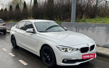 BMW 3 серия, 2017 год, 2 400 000 рублей, 4 фотография