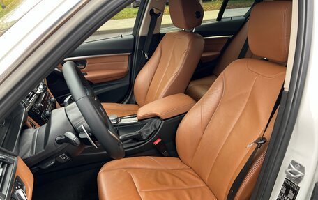 BMW 3 серия, 2017 год, 2 400 000 рублей, 34 фотография