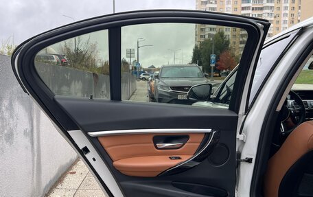 BMW 3 серия, 2017 год, 2 400 000 рублей, 35 фотография