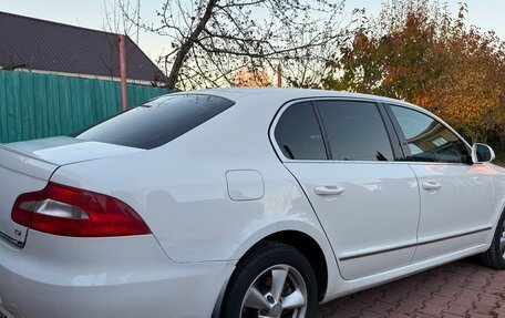 Skoda Superb III рестайлинг, 2011 год, 780 000 рублей, 4 фотография