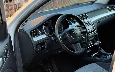 Skoda Superb III рестайлинг, 2011 год, 780 000 рублей, 7 фотография